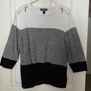 Karen Scott Lg 3/4 length sleeve. Black and white sweater